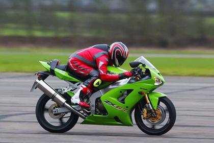 KAWASAKI ZX-6R (2003-2004) Review Speed, Specs & Prices | MCN