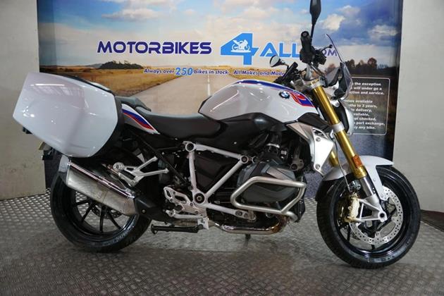 BMW R1250R