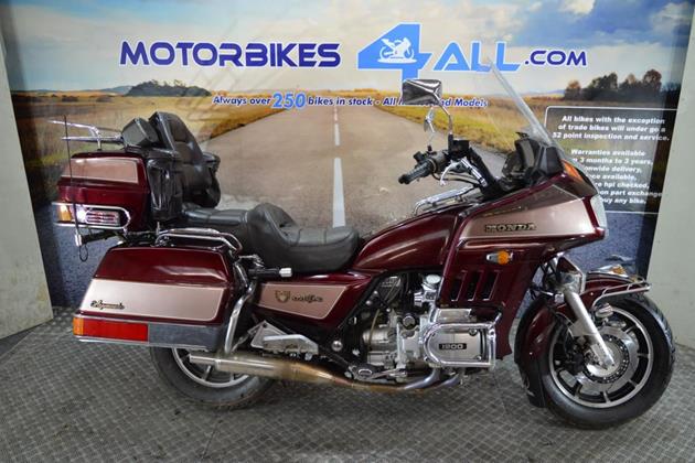 HONDA GL1200 GOLDWING