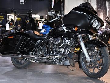 HARLEY-DAVIDSON ROAD GLIDE