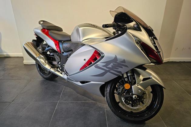 SUZUKI GSX1300R HAYABUSA