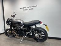 TRIUMPH SPEED TWIN 1200