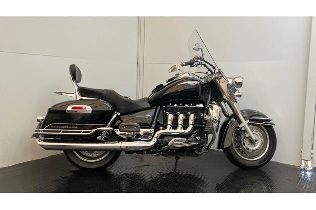 TRIUMPH ROCKET III TOURING