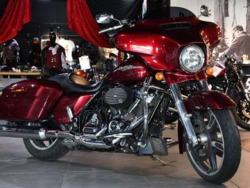 HARLEY-DAVIDSON STREET GLIDE