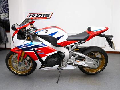 HONDA CBR1000RR FIREBLADE