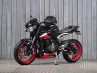 TRIUMPH STREET TRIPLE 765 RS