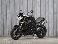 TRIUMPH SPEED TRIPLE 1050