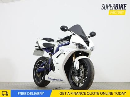 TRIUMPH DAYTONA 675