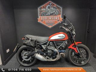 DUCATI SCRAMBLER 800 