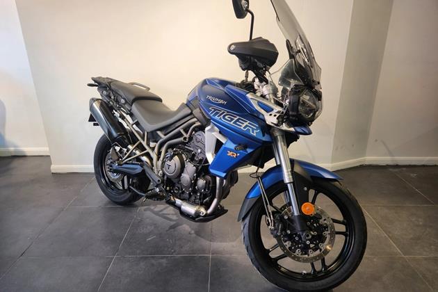 TRIUMPH TIGER 800 XR