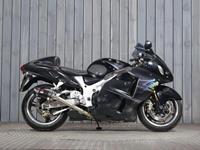 SUZUKI GSX1300R HAYABUSA