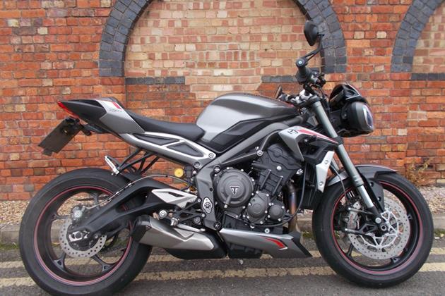 TRIUMPH STREET TRIPLE 765 RS