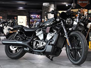 HARLEY-DAVIDSON NIGHTSTER 975