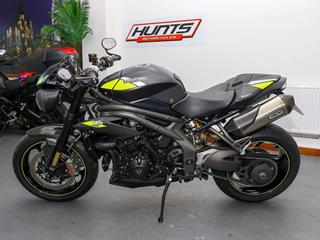 TRIUMPH SPEED TRIPLE 1050 RS 