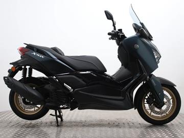 YAMAHA XMAX 125