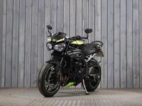 TRIUMPH SPEED TRIPLE 1050 RS