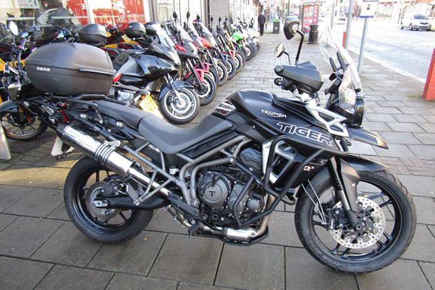 TRIUMPH TIGER 800 XR