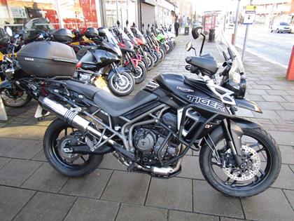 TRIUMPH TIGER 800 XR