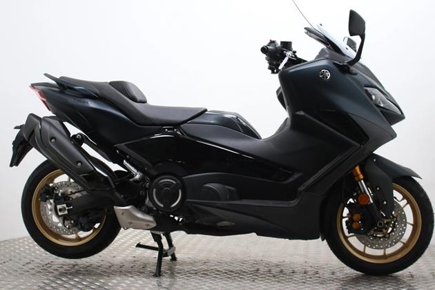 YAMAHA TMAX 500