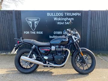 TRIUMPH STREET TWIN