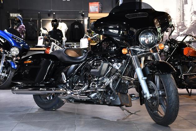 HARLEY-DAVIDSON STREET GLIDE