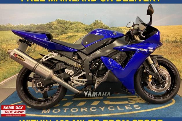 YAMAHA R1