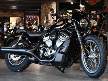 HARLEY-DAVIDSON NIGHTSTER 975