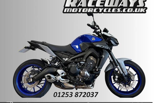 YAMAHA MT-09