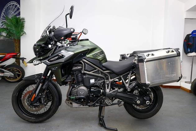 TRIUMPH TIGER 1200 XC