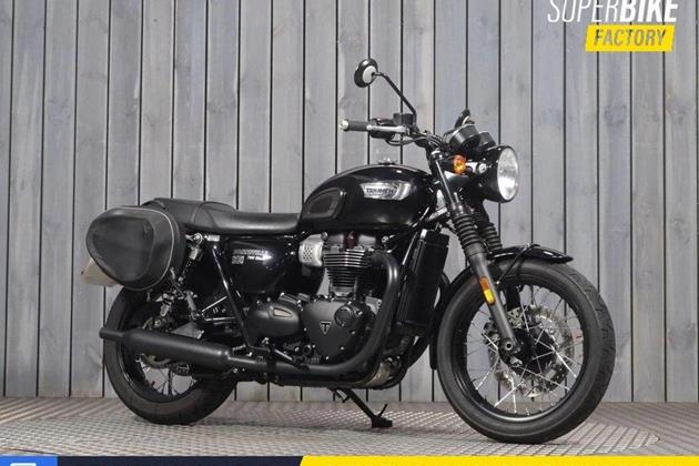 TRIUMPH BONNEVILLE T100 BLACK