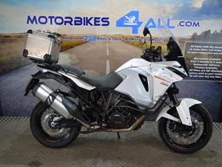 KTM 1290 SUPER ADVENTURE T 