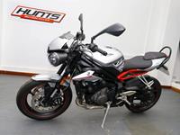 TRIUMPH STREET TRIPLE 765 R