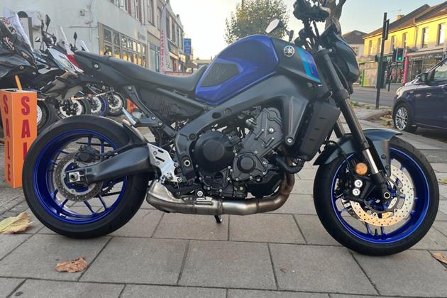 YAMAHA MT-09