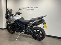 TRIUMPH TIGER 800 XR