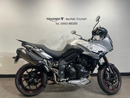 TRIUMPH TIGER 800 XR