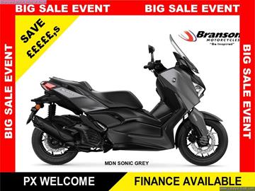 YAMAHA XMAX 125