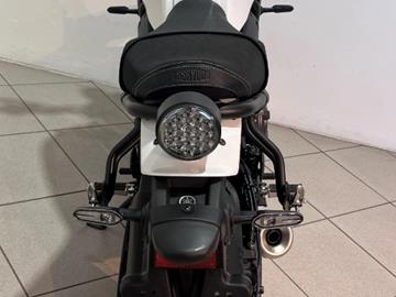 YAMAHA XSR700