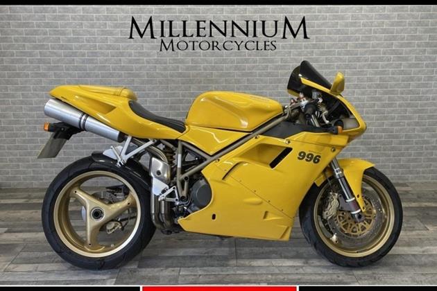 DUCATI 996