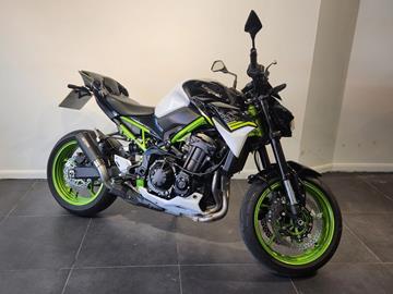 KAWASAKI Z900