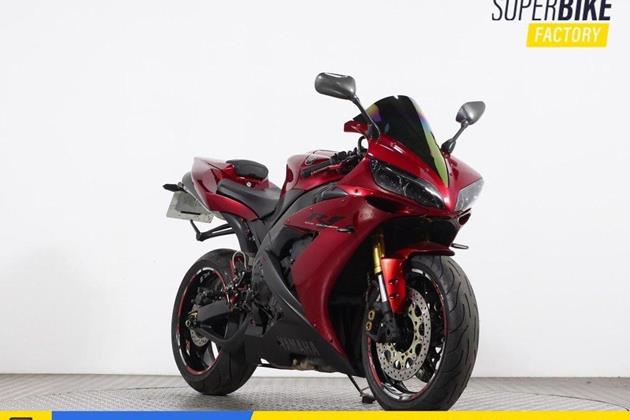 YAMAHA R1