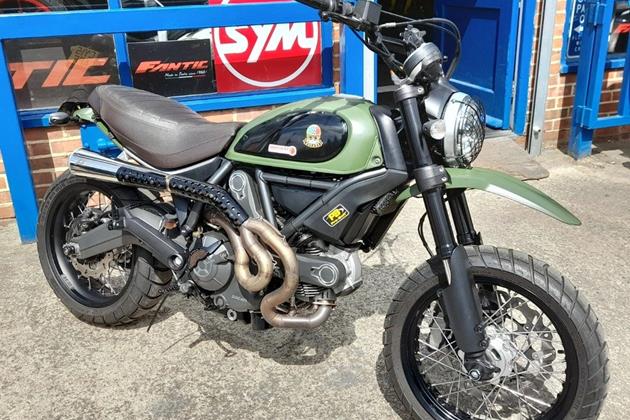 DUCATI SCRAMBLER 800