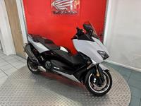 YAMAHA TMAX 530