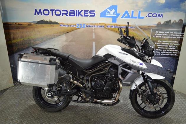 TRIUMPH TIGER 800 XR