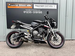 TRIUMPH STREET TRIPLE 765 RS 