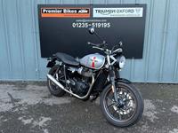 TRIUMPH STREET TWIN