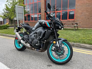 YAMAHA MT-10