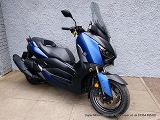 YAMAHA XMAX 400 