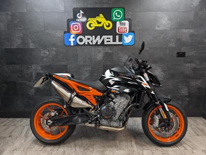 KTM 890 DUKE