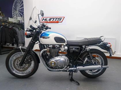 TRIUMPH BONNEVILLE T120 BLACK