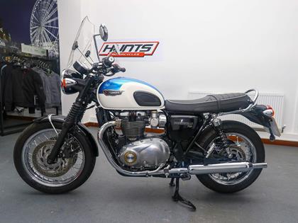 TRIUMPH BONNEVILLE T120 BLACK